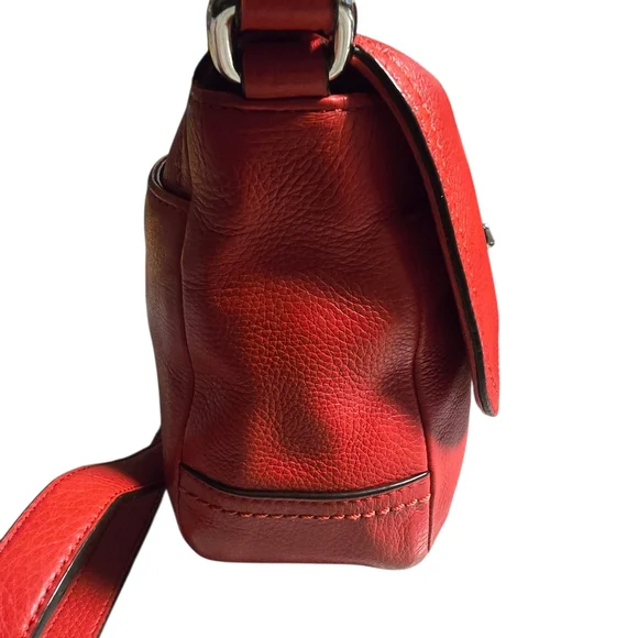 Coach Red Leather Shoulder Bag With Turn Lock - Picture 3 of 8